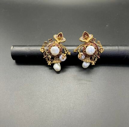 1 Pair MOP Earrings with Real Zircon