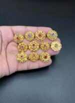 1 Piece Gold Plated Ring – Elegant Polished Floral Design