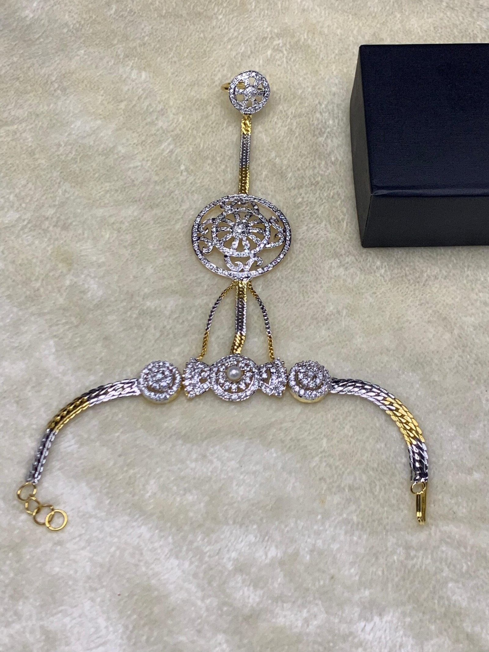 a American Diamond Real Stone Angla - Image 1